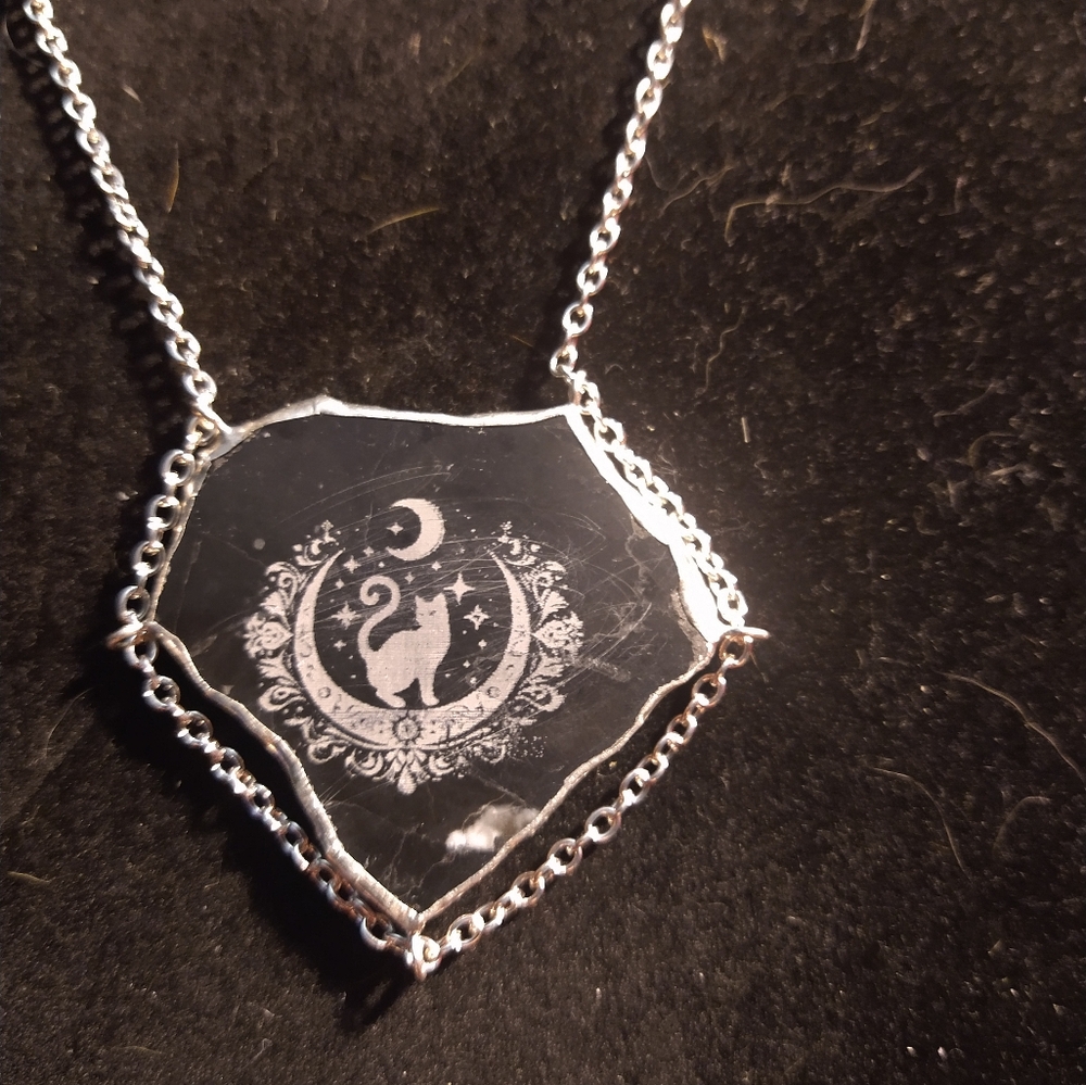 Marble floating moon cat necklace